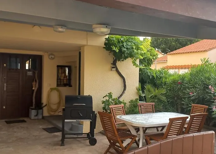 Location Maison De Jusqu'a 6 Personnes Pres Du Port Et De La *