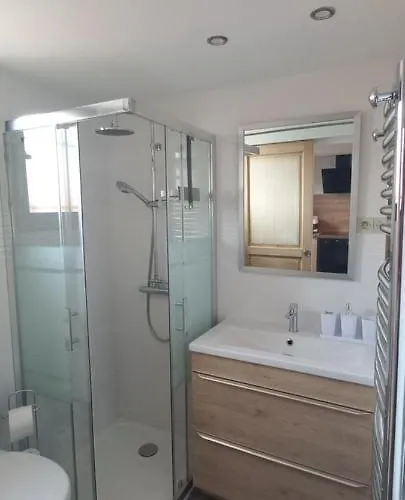 Location Maison De Jusqu'a 6 Personnes Pres Du Port Et De La *